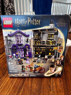 LEGO Harry Potter Ollivanders & Madam Malkin’s Robes #76439